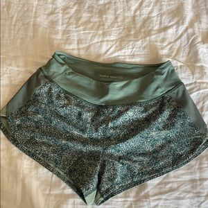 Outdoor voices Hudson shorts